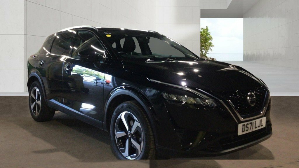 Nissan Qashqai 1.3L N-connecta Black
