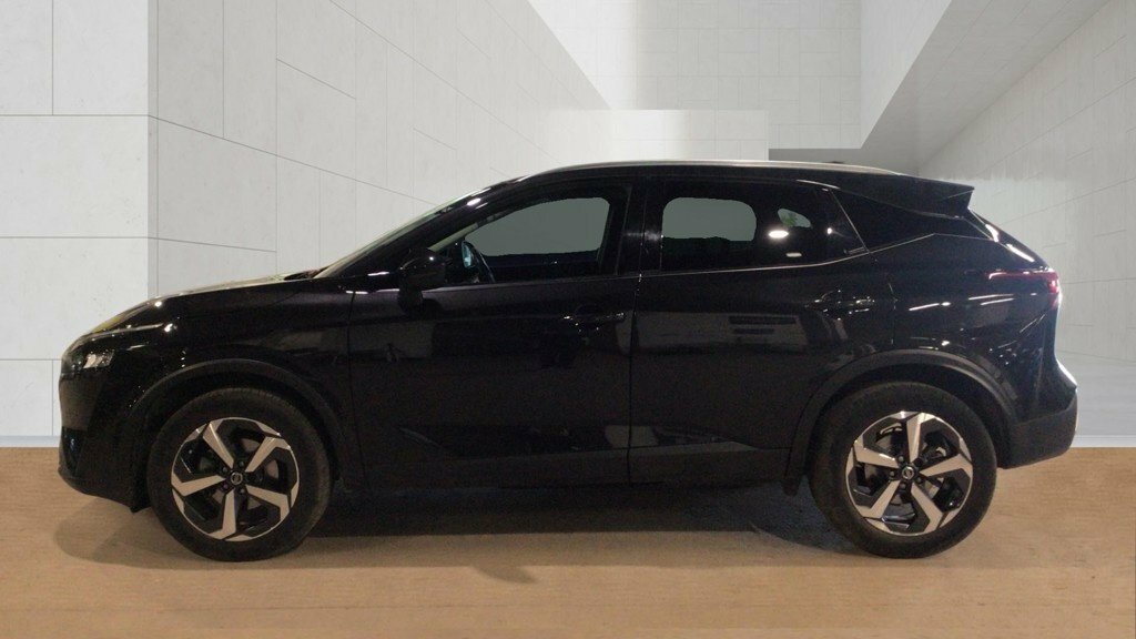 Nissan Qashqai 1.3L N-connecta Black #4