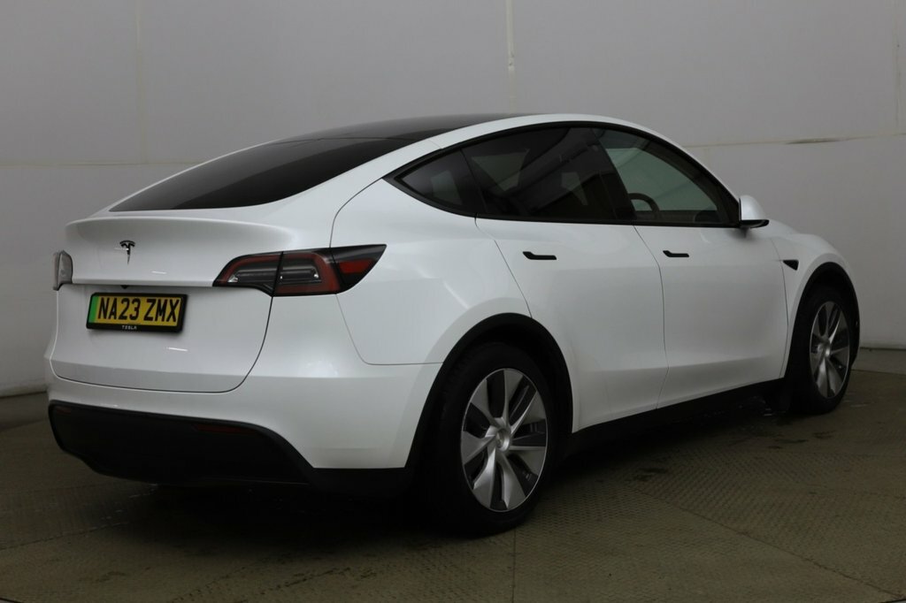 Tesla Model Y Suv White #4