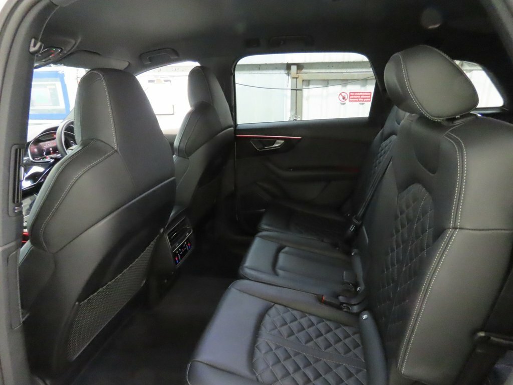 Audi SQ7 Petrol Black #10