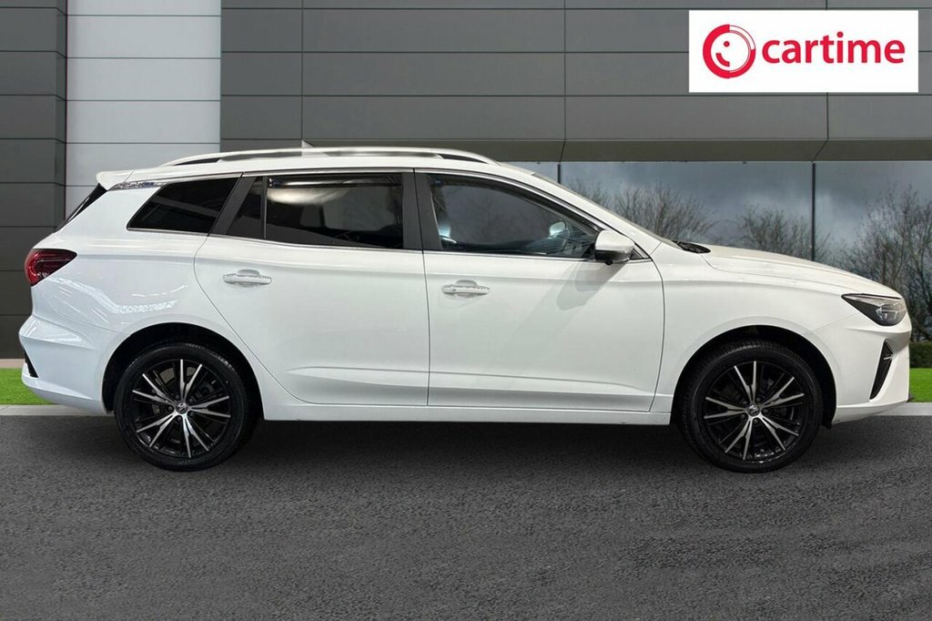 MG MG5 Estate White #2