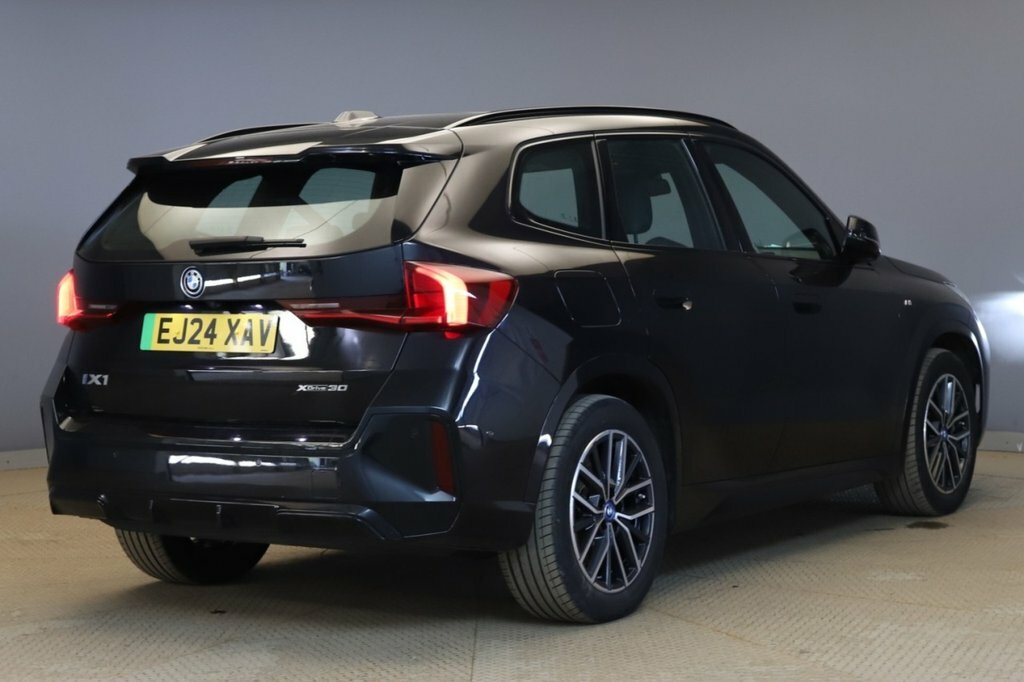 BMW iX1 Suv Black #5