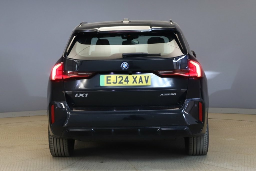 BMW iX1 Suv Black #4