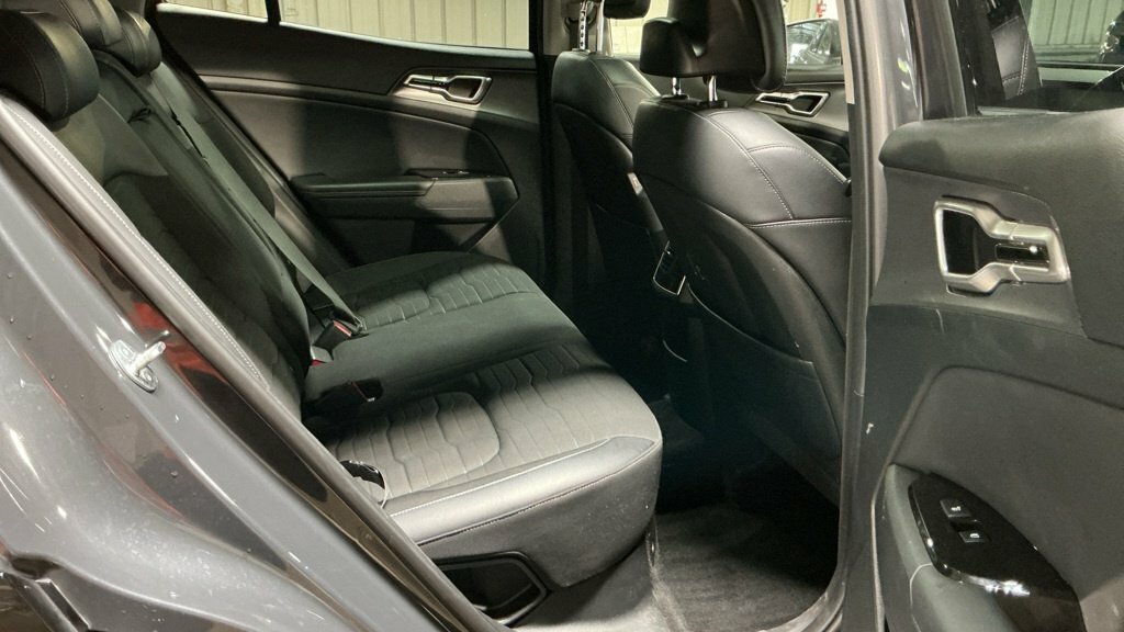 Kia Sportage 1.6L 2 Black #8