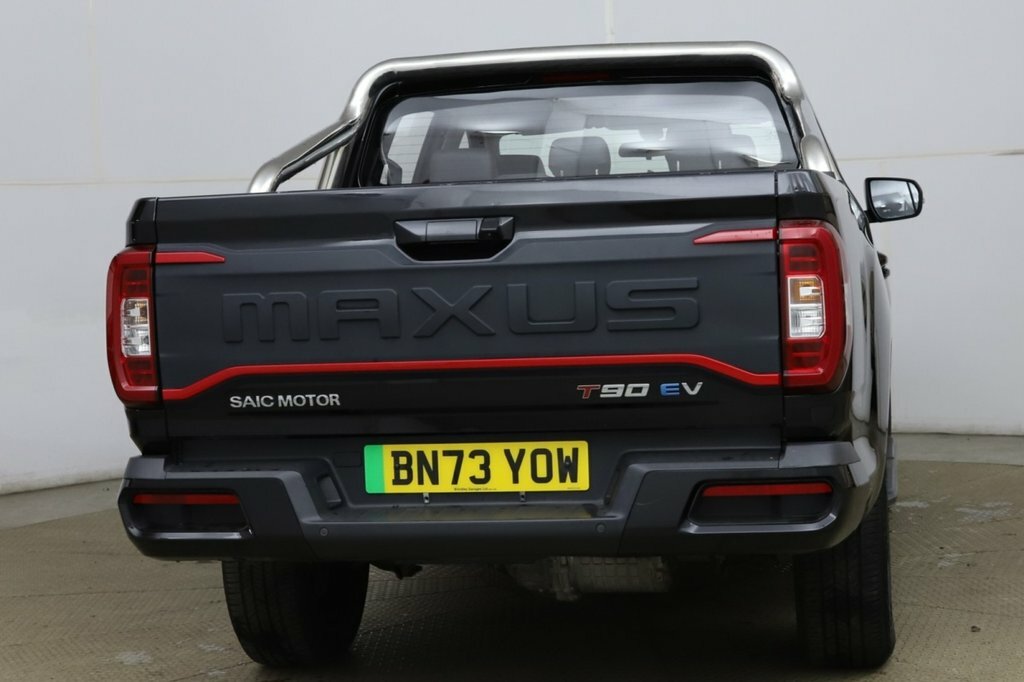 Maxus T90 Pickup Black #6