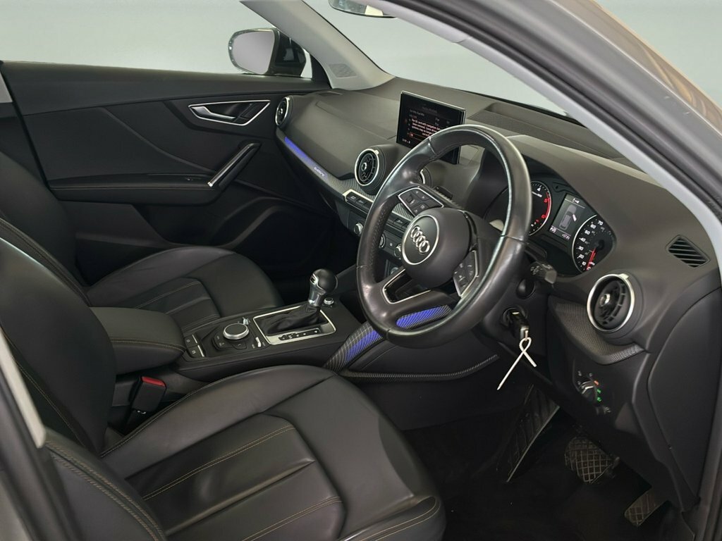 Audi Q2 2L Edition 1 Grey #5
