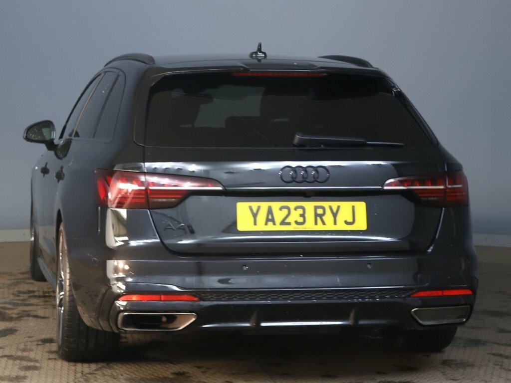 Audi A4 Avant 2L Black Edition Black #3