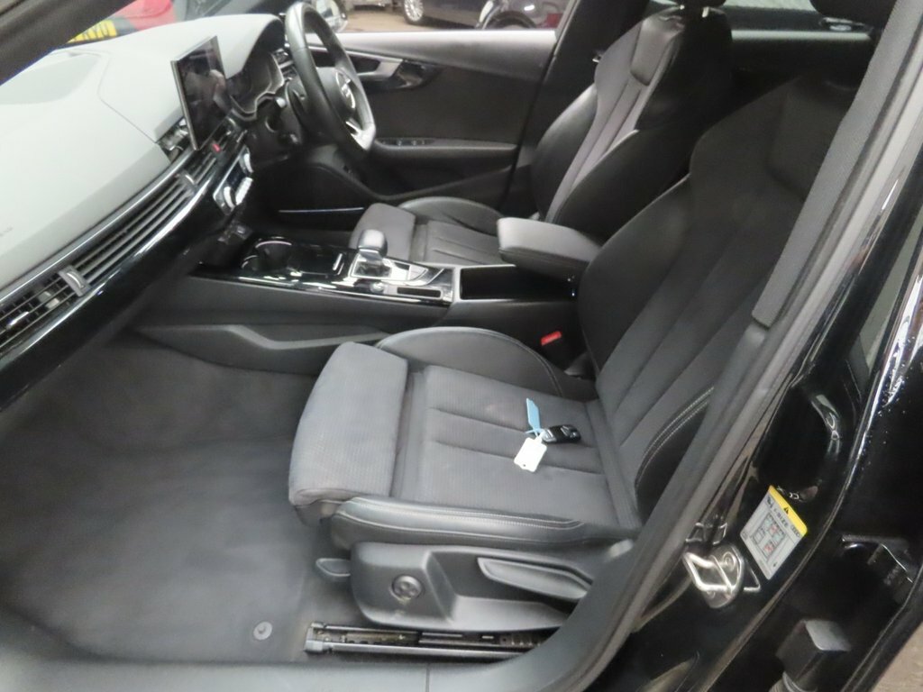 Audi A4 Avant 2L Black Edition Black #6