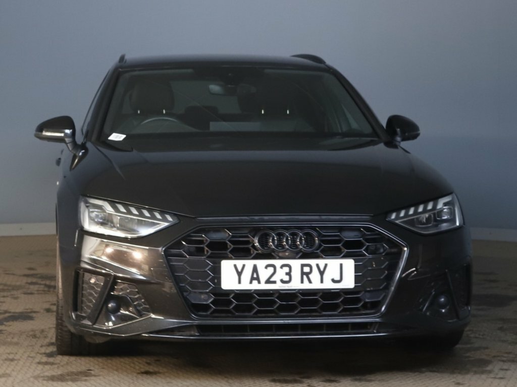 Audi A4 Avant 2L Black Edition Black #2