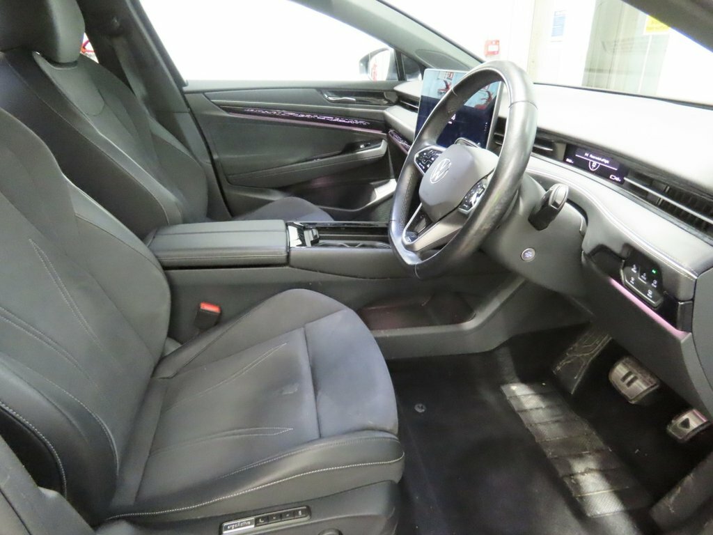 Volkswagen ID.7 Estate Blue #6