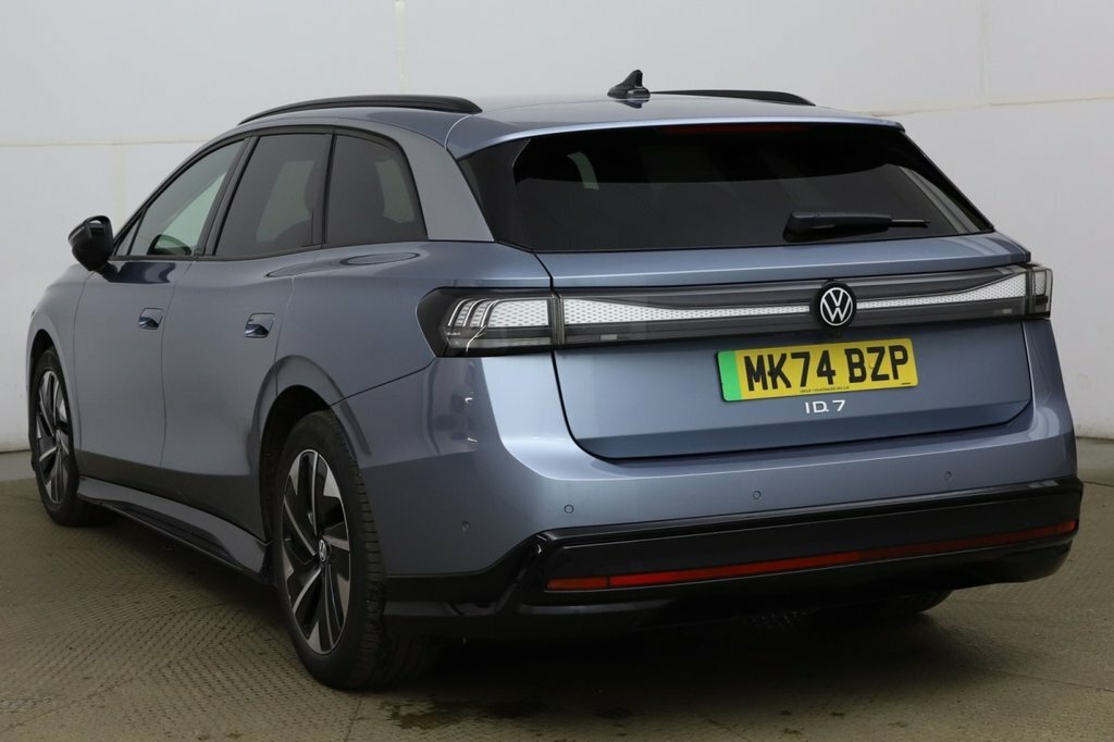 Volkswagen ID.7 Estate Blue #4