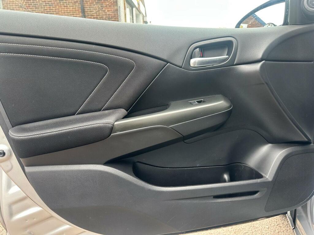 Honda Civic Civic I-vtec Se Navi Red #40
