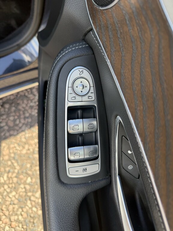 Mercedes-Benz C Class White #19