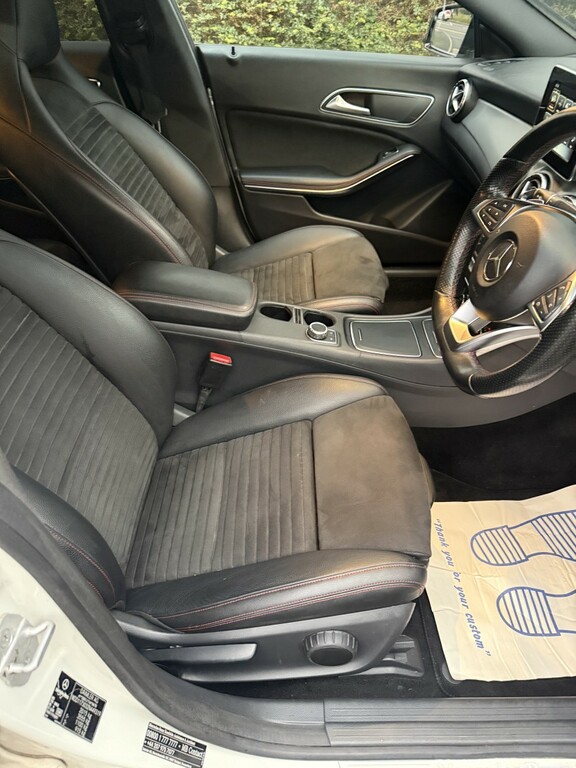 Mercedes-Benz CLA Class Cla 220 D Amg Line Black #20