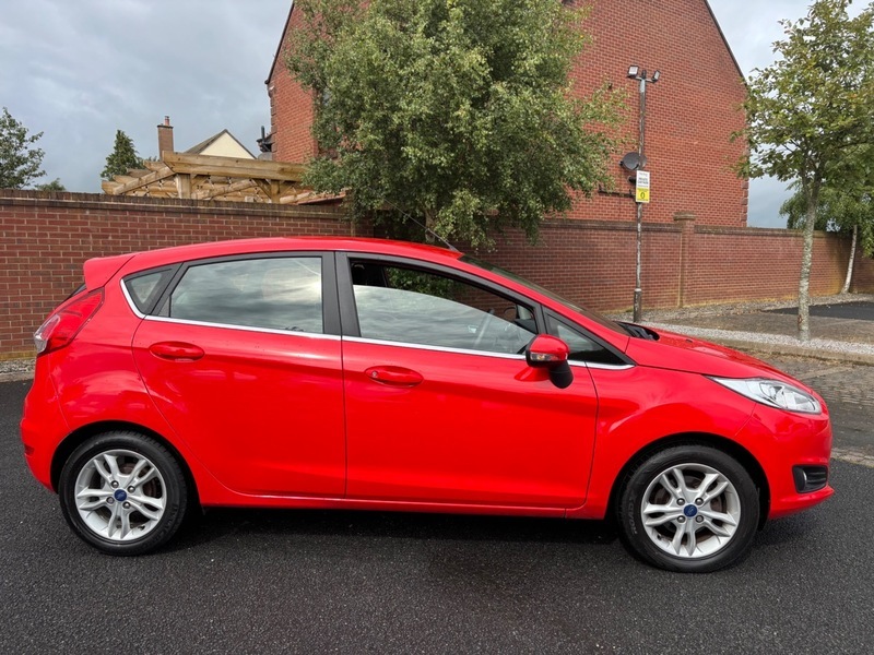 Ford Fiesta Zetec Red #6