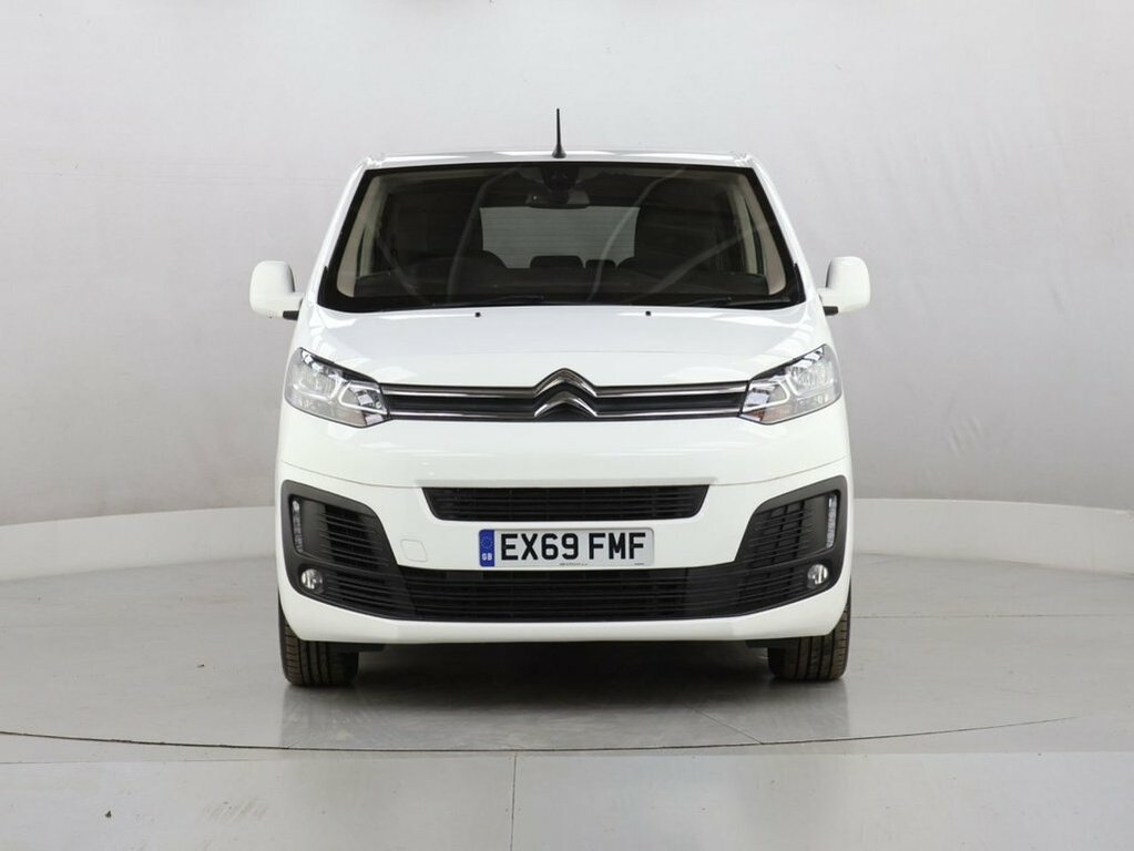 Citroen SpaceTourer 1.5L Feel M White #3