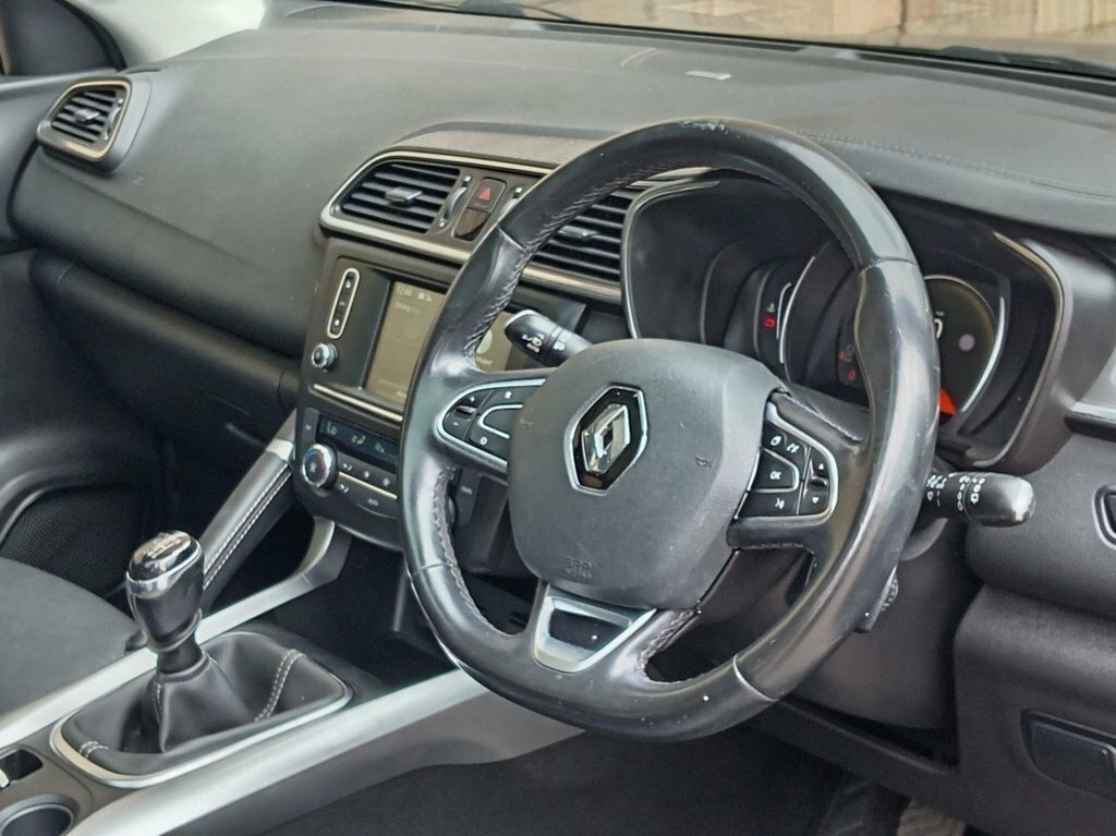 Renault Kadjar 1.5L Signature S Nav YT67OSJ Black #6