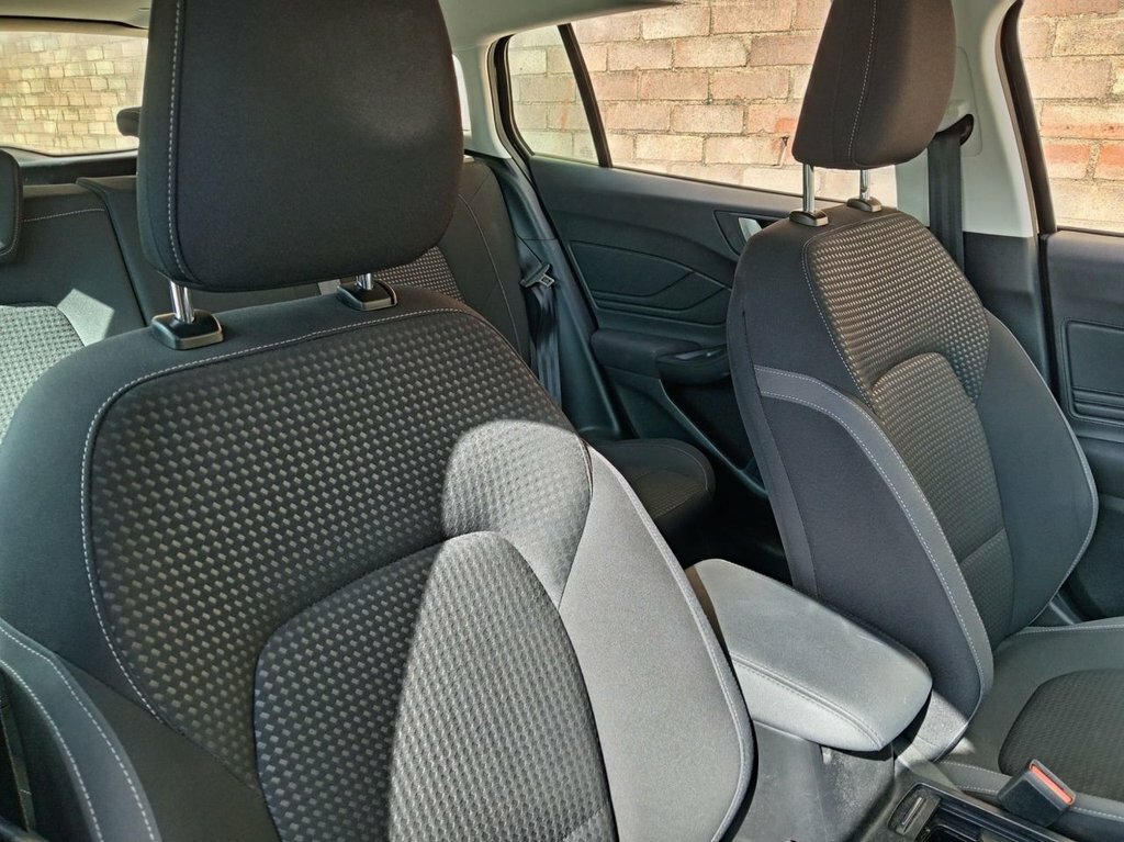 Ford Focus 1L Zetec Edition FG71AYN Black #4