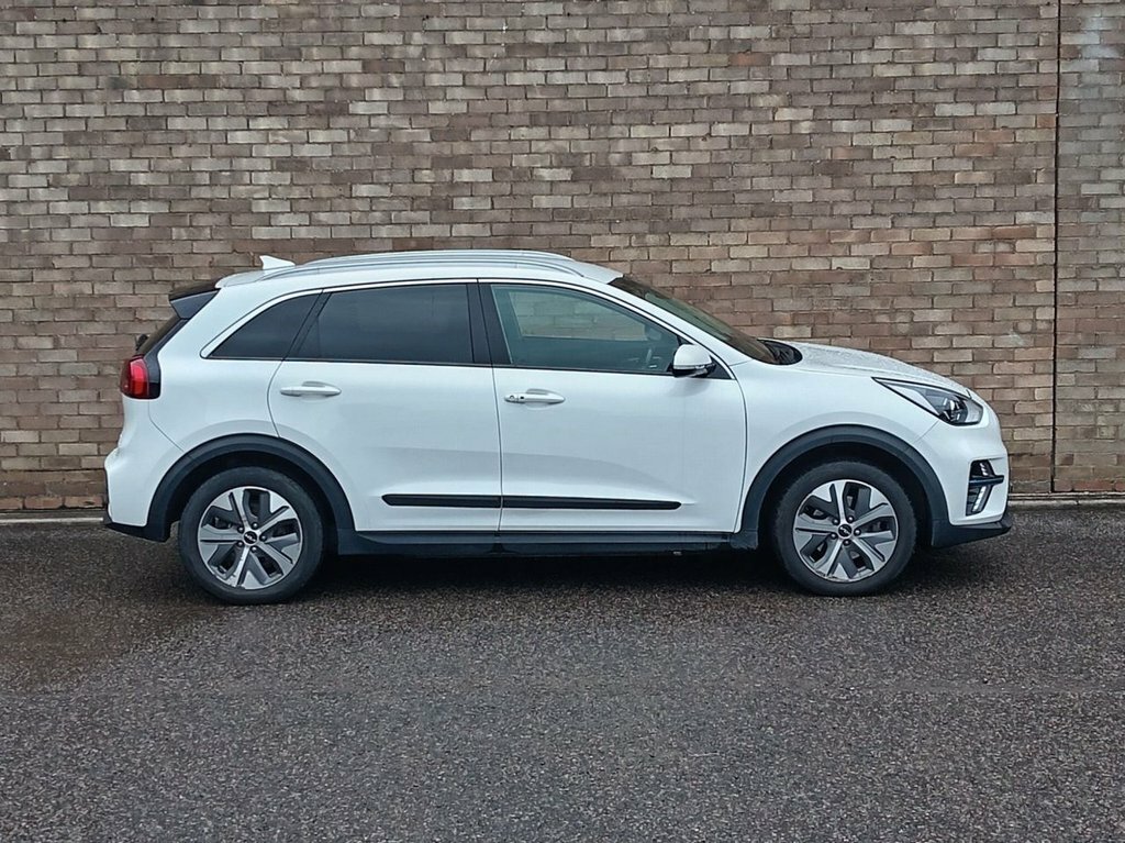 Kia e-Niro Suv White #2