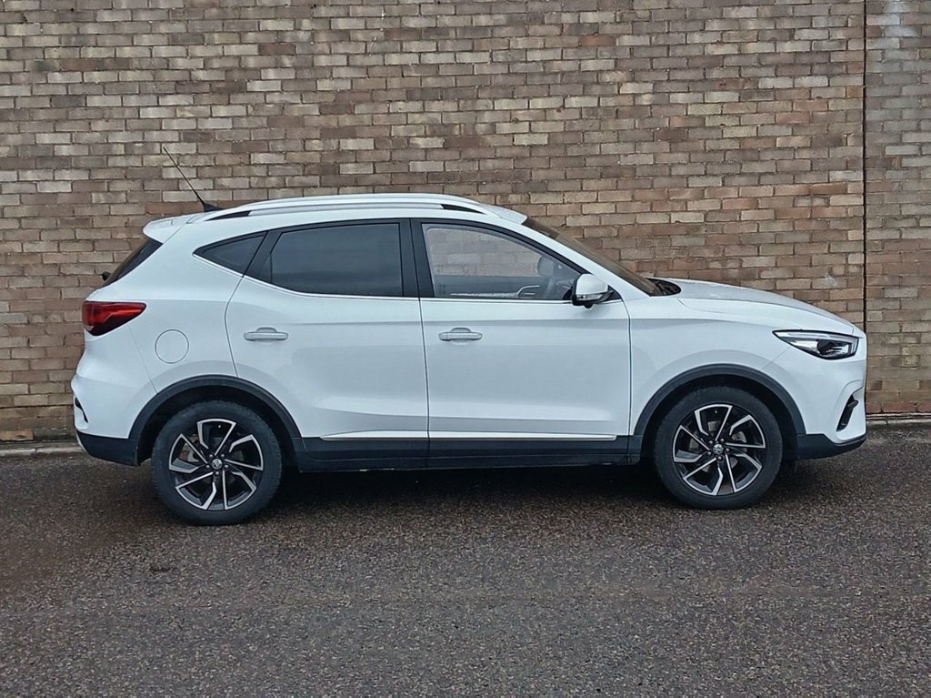 MG ZS 1L Exclusive LC73NNF White #3