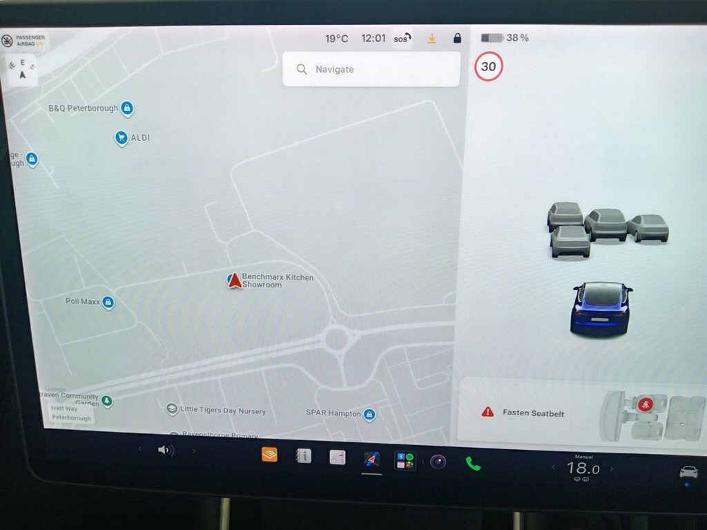 Tesla Model 3 Saloon White #5