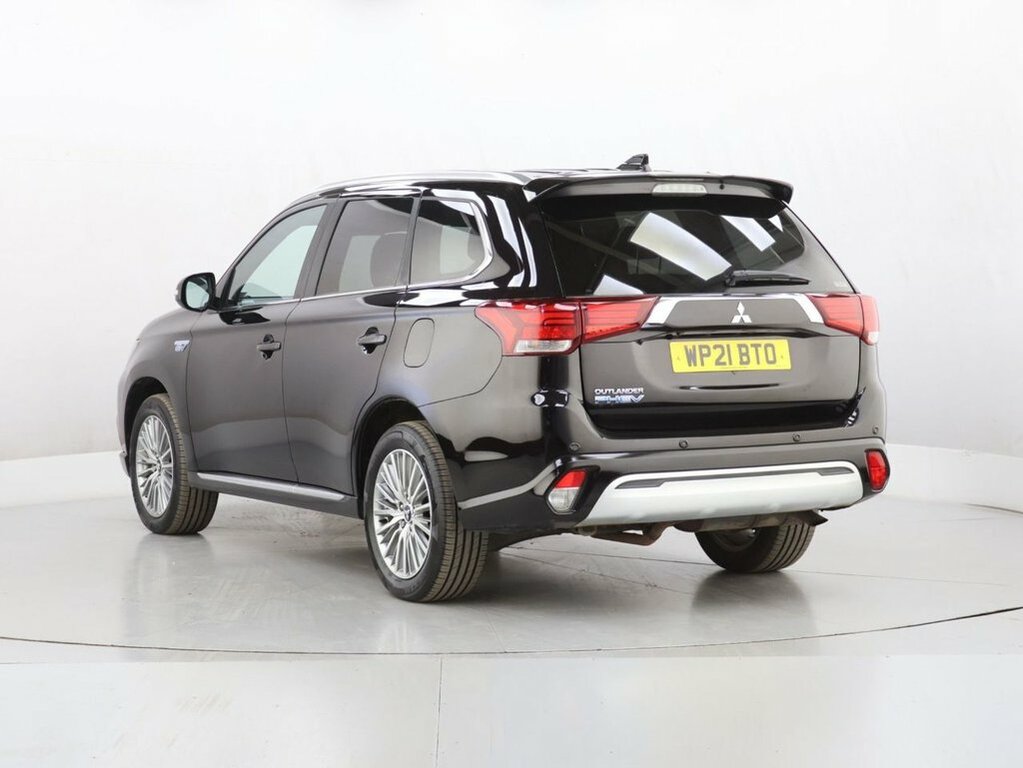 Mitsubishi Outlander Estate Red #6