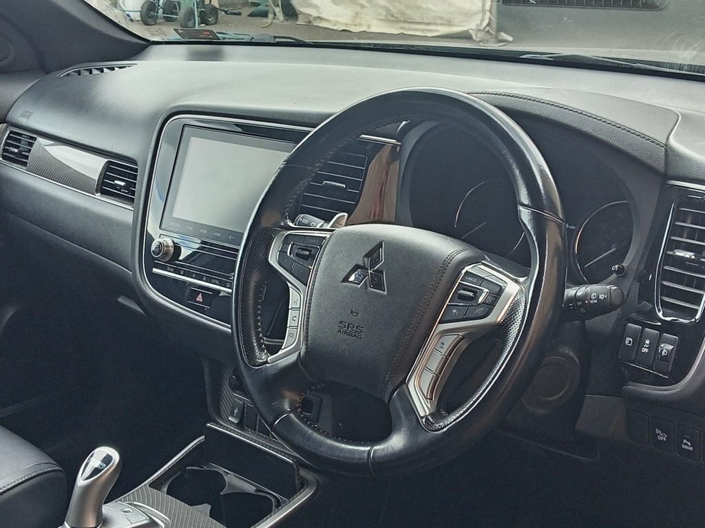 Mitsubishi Outlander 2.4L Dynamic Safety Black #3