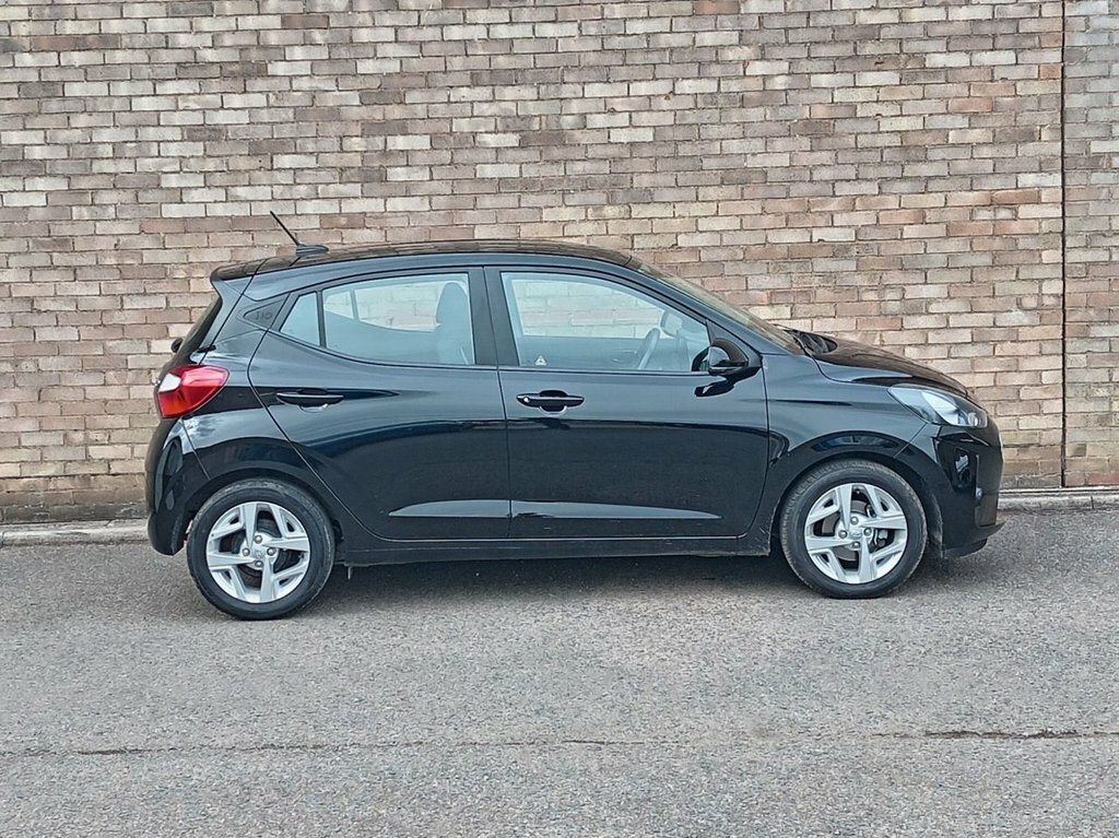 Hyundai I10 1L Se Connect Black #3