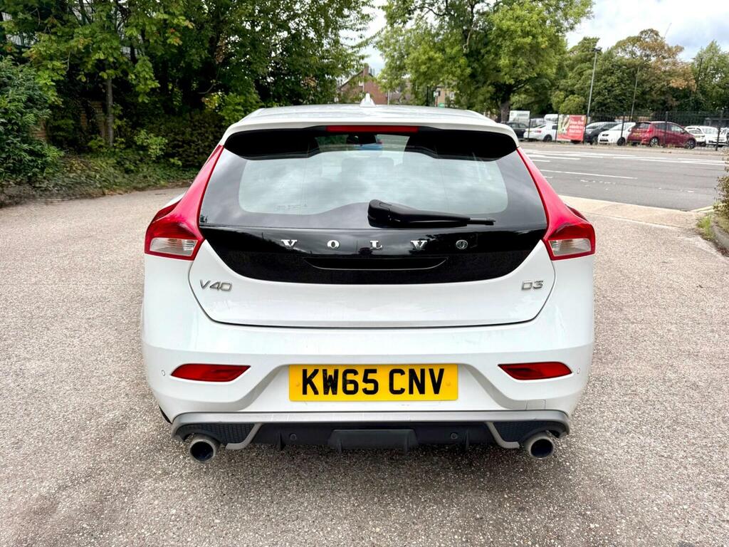 Volvo V40 2.0 D3 R-design Lux Nav Euro 6 Ss White #6