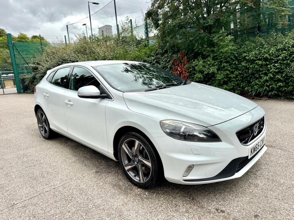 Volvo V40 2.0 D3 R-design Lux Nav Euro 6 Ss White