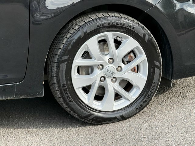 Kia Carens 2 White #12