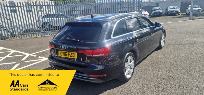 Audi A4 Avant 2L S Line Red #10