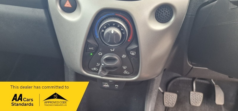 Citroen C1 1.0 Feel 68 Bhp White #31