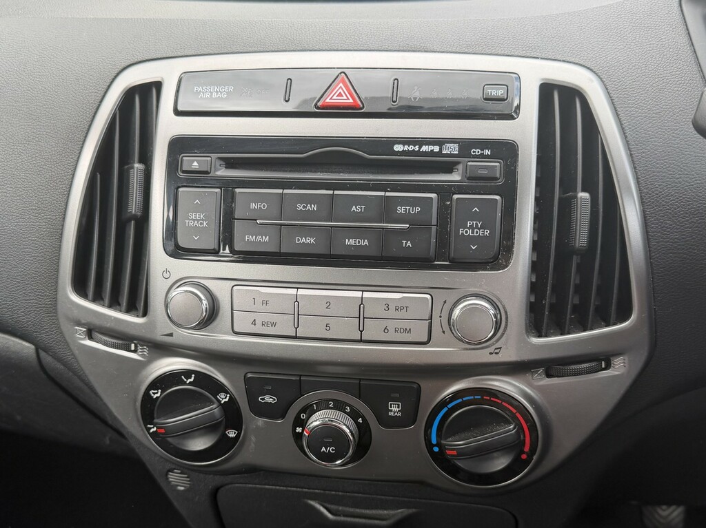 Hyundai I20 1.2 Active Black #17