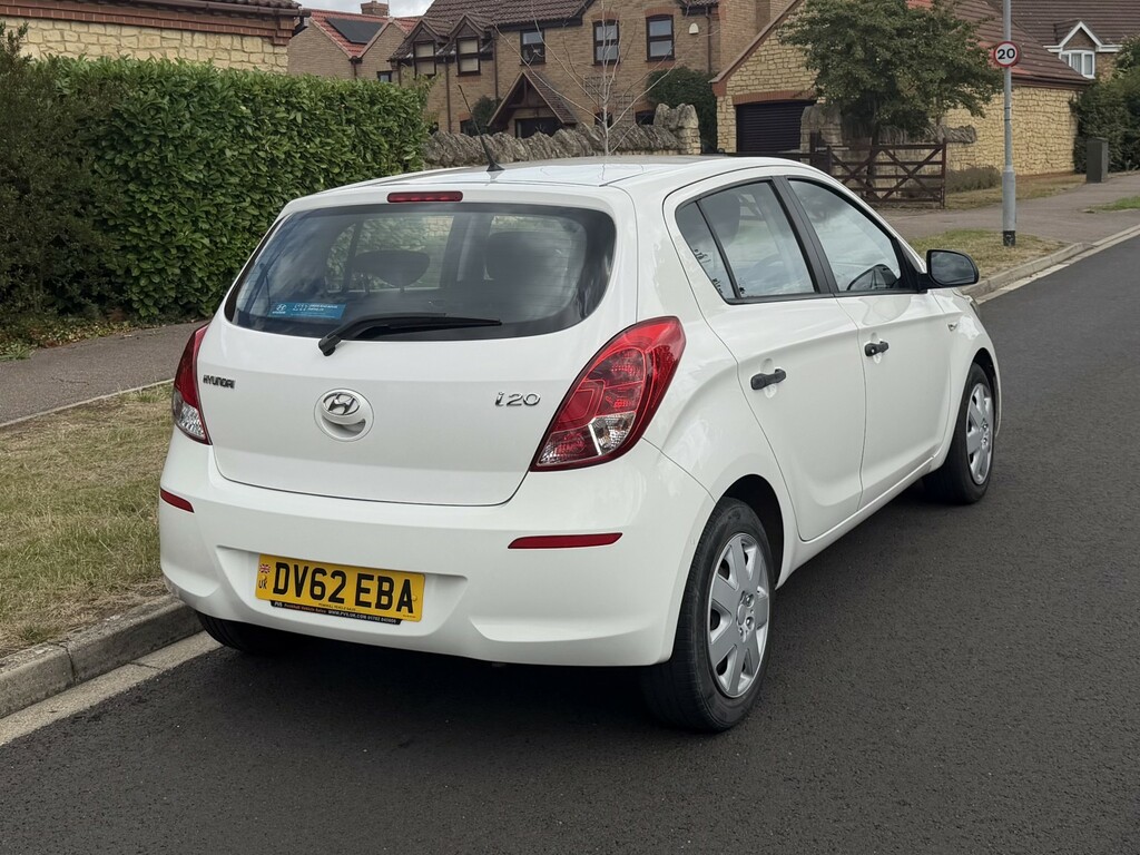 Hyundai I20 1.2 Classic White #4