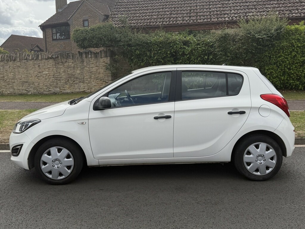 Hyundai I20 1.2 Active Black #7