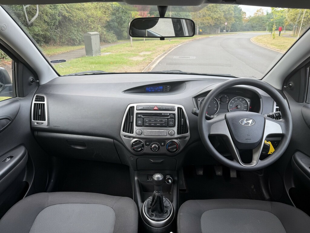 Hyundai I20 1.2 Active Black #14
