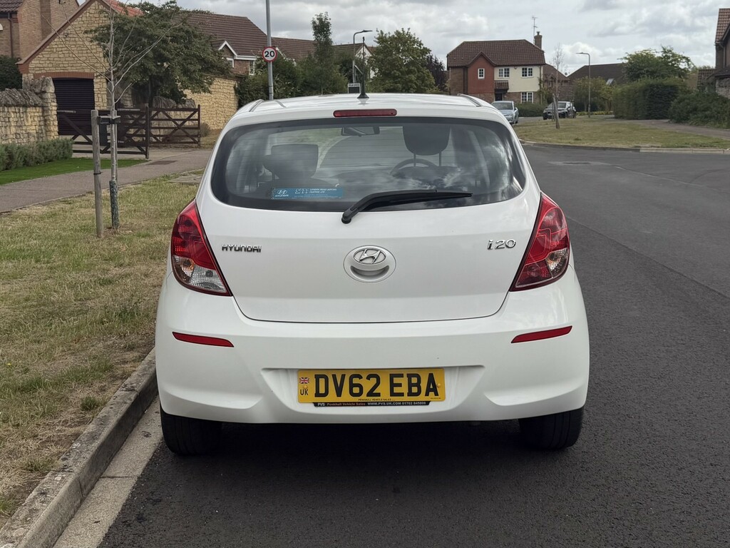 Hyundai I20 1.2 Classic White #5