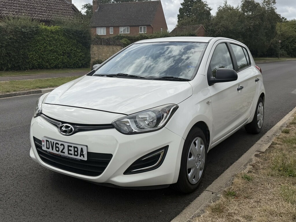 Hyundai I20 1.2 Active Black #8