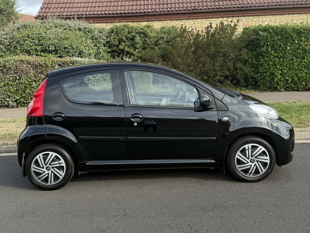 Peugeot 107 1.0 12V Urban Black #3