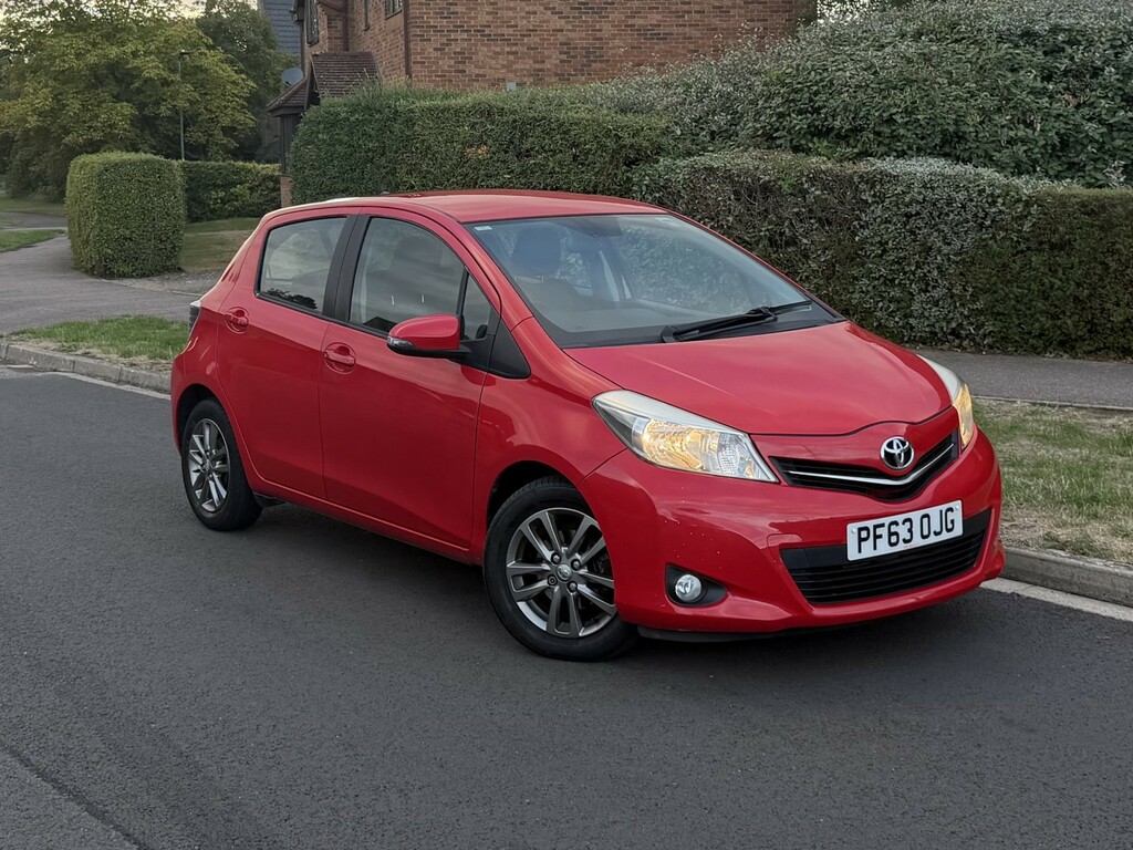 Toyota Yaris 1.3 Dual Vvt-i Icon Plus Red