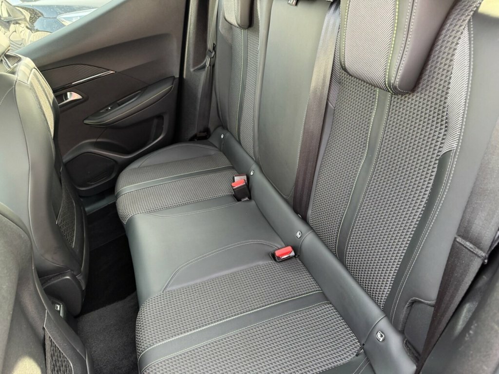 Peugeot 2008 2008 Allure Puretech Ss Red #25