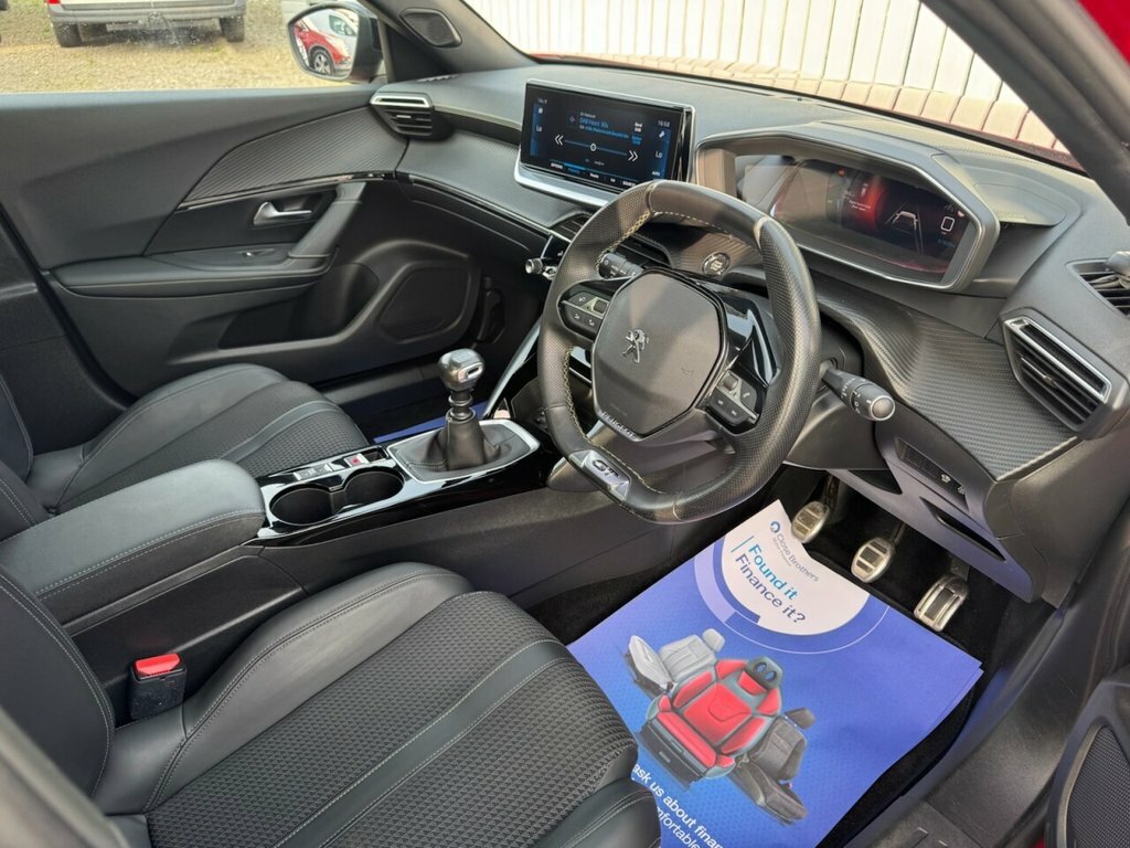 Peugeot 2008 2008 Allure Puretech Ss Red #17