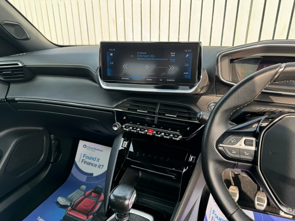 Peugeot 2008 2008 Allure Puretech Ss Red #28