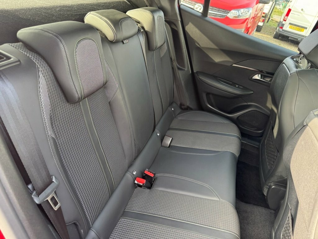 Peugeot 2008 2008 Allure Puretech Ss Red #20