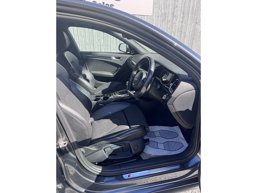 Audi A4 Avant Tdi Black Edition Grey