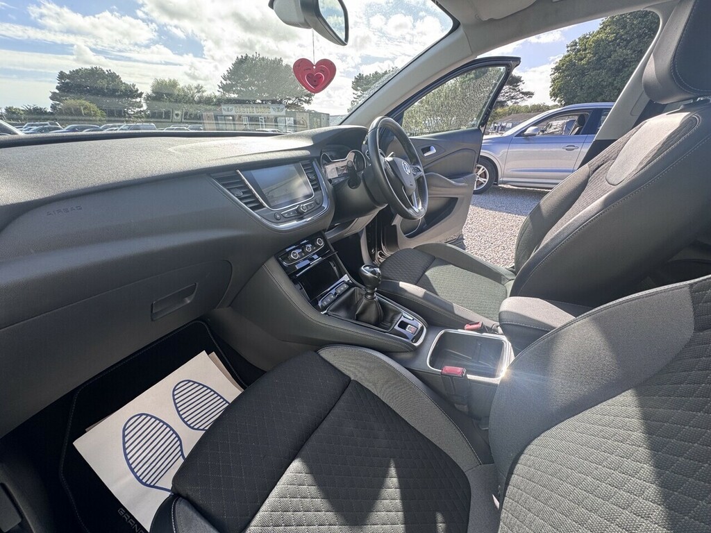Vauxhall Grandland X Turbo Sport Nav Black #5