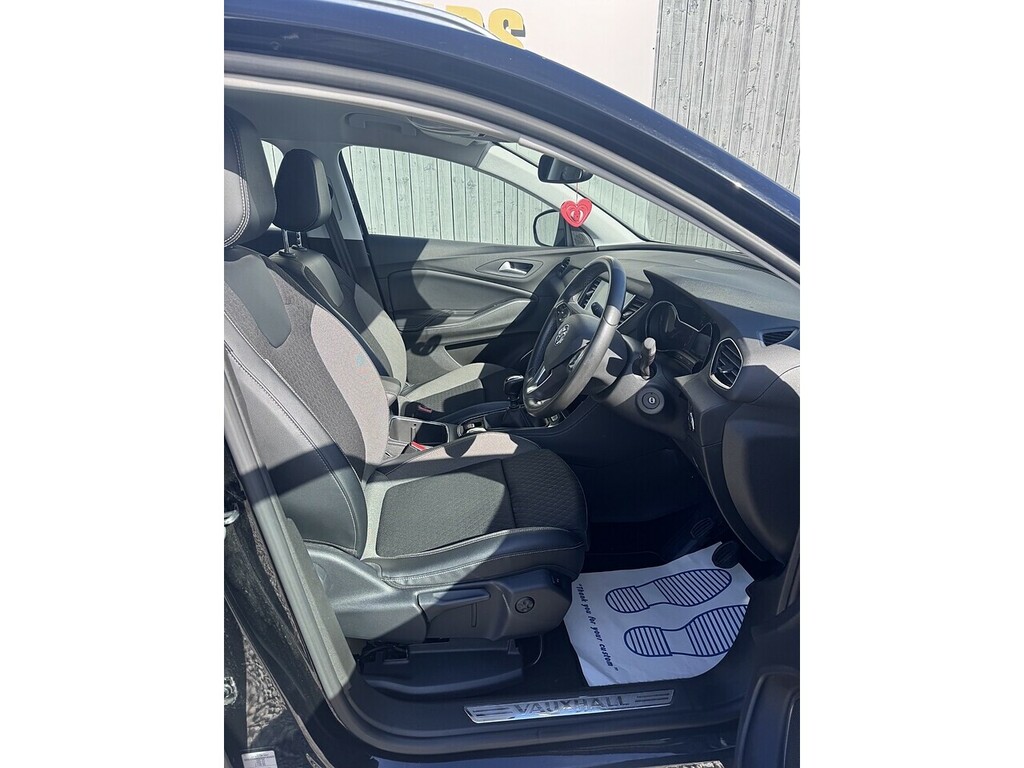 Vauxhall Grandland X Turbo Sport Nav Black