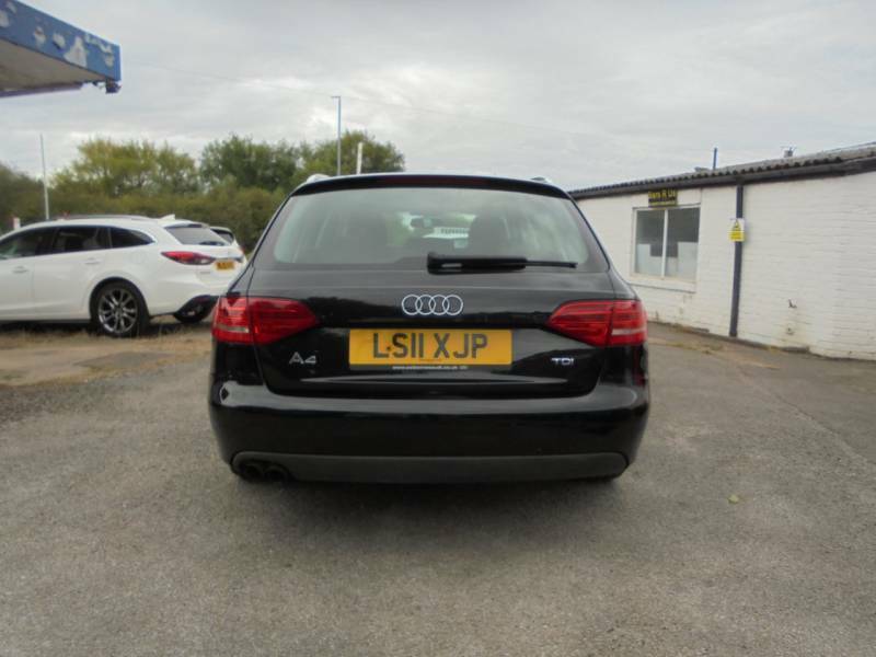 Audi A4 2.0 Tdie 136 Se Start Stop - 2011 11 LS11XJP Black #3