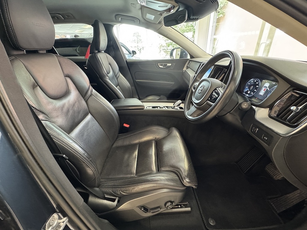 Volvo XC60 T4 Edition Grey #12